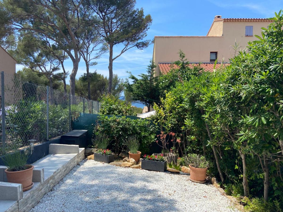 Logement entier T2 climatisé, parking gratuit, jardin, mer Sanary-sur-Mer Buitenkant foto