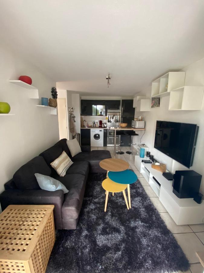 Logement entier T2 climatisé, parking gratuit, jardin, mer Sanary-sur-Mer Buitenkant foto