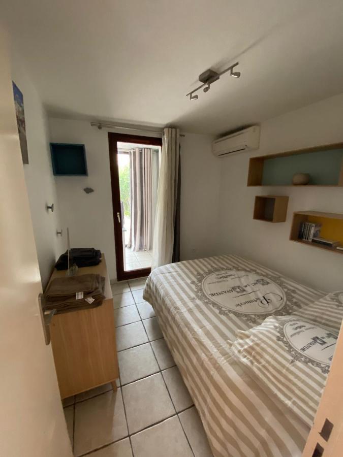 Logement entier T2 climatisé, parking gratuit, jardin, mer Sanary-sur-Mer Buitenkant foto